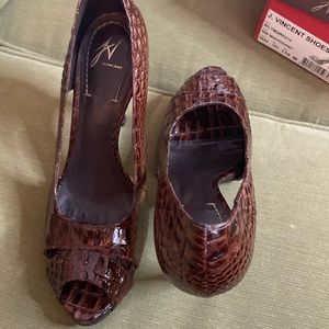 J. Vincent shoes style Biltmore Color Mahogany brown open-toed heels